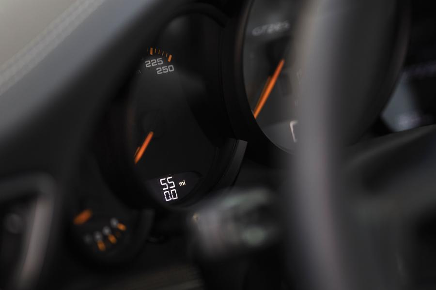 Панель приборов Porsche 911 GT2 RS (991) 2017 года  (NA) (фото 20 из 42)